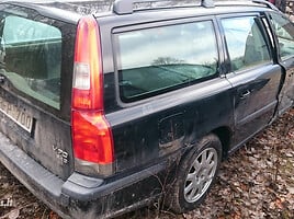 Volvo V70 2002 y parts