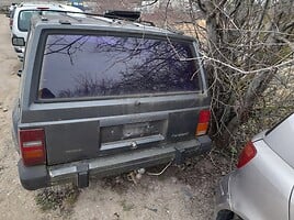 Jeep Cherokee 1998 m dalys