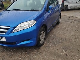 Honda Fr-V 2006 m dalys