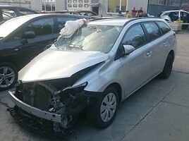 Toyota Auris Tel 370 2015 y parts