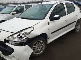 Peugeot 206+ 2011 y parts