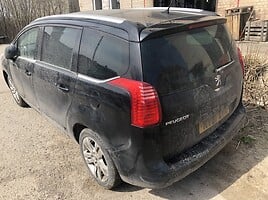 Peugeot 5008 2011 г запчясти