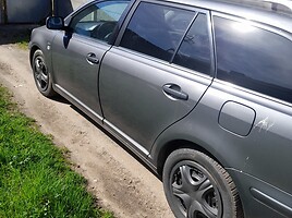 Toyota Avensis 2005 y parts