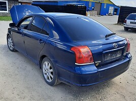 Toyota Avensis 2005 m dalys