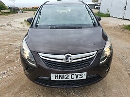 Opel Zafira C 2012 г запчясти