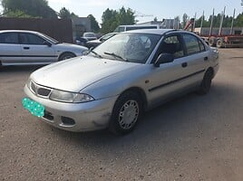 Mitsubishi Carisma 2000 y parts