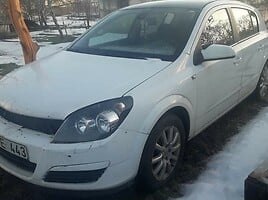 Opel Astra 2004 m dalys