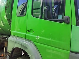 Truck over 7.5t. Mercedes-Benz 2528 2004 y parts