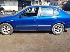 Seat Toledo 2000 m dalys