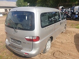 Hyundai H-1 2003 г запчясти