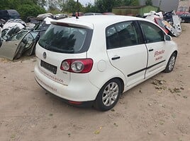 Volkswagen Golf 2006 г запчясти