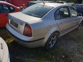 Skoda Superb 2003 г запчясти