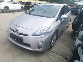 Toyota Prius IV 2011 г запчясти