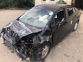 Toyota Prius 2018 y parts