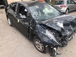 Toyota Prius 2018 y parts