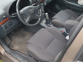 Toyota Avensis 2005 y parts