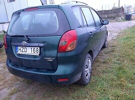 Toyota Corolla Verso 2003 y parts