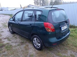 Toyota Corolla Verso 2003 y parts