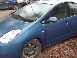 Toyota Prius 2005 m dalys