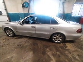 Mercedes-Benz E 220 Elegance 2002 y parts