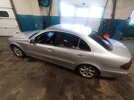 Mercedes-Benz E 220 Elegance 2002 y parts