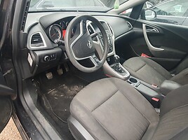 Opel Astra IV 2011 y parts