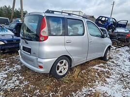 Toyota Yaris Verso Visureigis / Krosoveris 2002