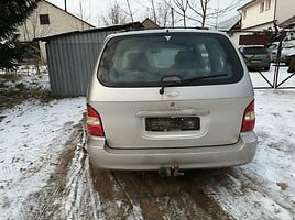 Kia Carnival 2000 m dalys