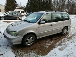 Kia Carnival 2000 m dalys