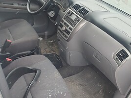 Toyota Avensis Verso 2003 m dalys