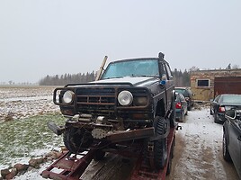 Nissan Patrol 1989 m dalys