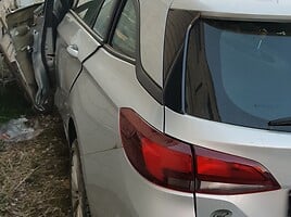 Opel Astra 2017 г запчясти