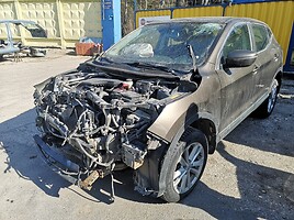 Nissan Qashqai 2015 m dalys