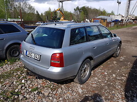 Audi A4 2000 m dalys