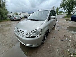 Toyota Avensis Verso 2002 m dalys