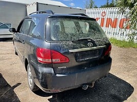 Toyota Avensis Verso 2001 m dalys