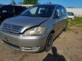 Toyota Avensis Verso 2002 m dalys