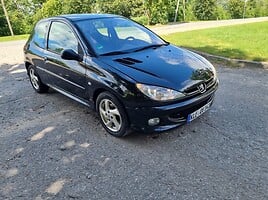 Peugeot 206 2005 г Купе