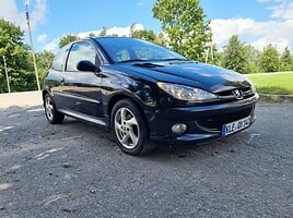 Peugeot 206 2005 г Купе