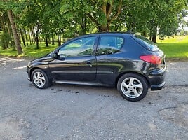 Peugeot 206 2005 г Купе