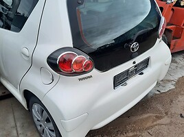 Toyota Aygo 2011 г запчясти