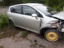 Toyota Corolla Verso 2009 y parts