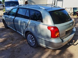 Toyota Avensis 2003 y parts