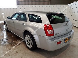 Chrysler 300C 2008 y parts