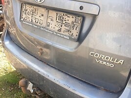 Toyota Corolla Verso 2003 y parts