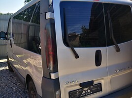 Opel Vivaro 2005 y parts