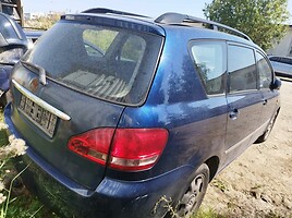 Toyota Avensis Verso 2001 m dalys