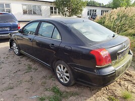 Toyota Avensis 2003 m dalys