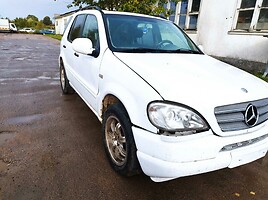 Mercedes-Benz ML Klasė Visureigis / Krosoveris 2000