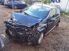 Toyota Aygo 2006 г запчясти